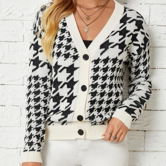 🔥FLASH SALE🔥Houndstooth Button Front Cardigan - Picture 5 of 5